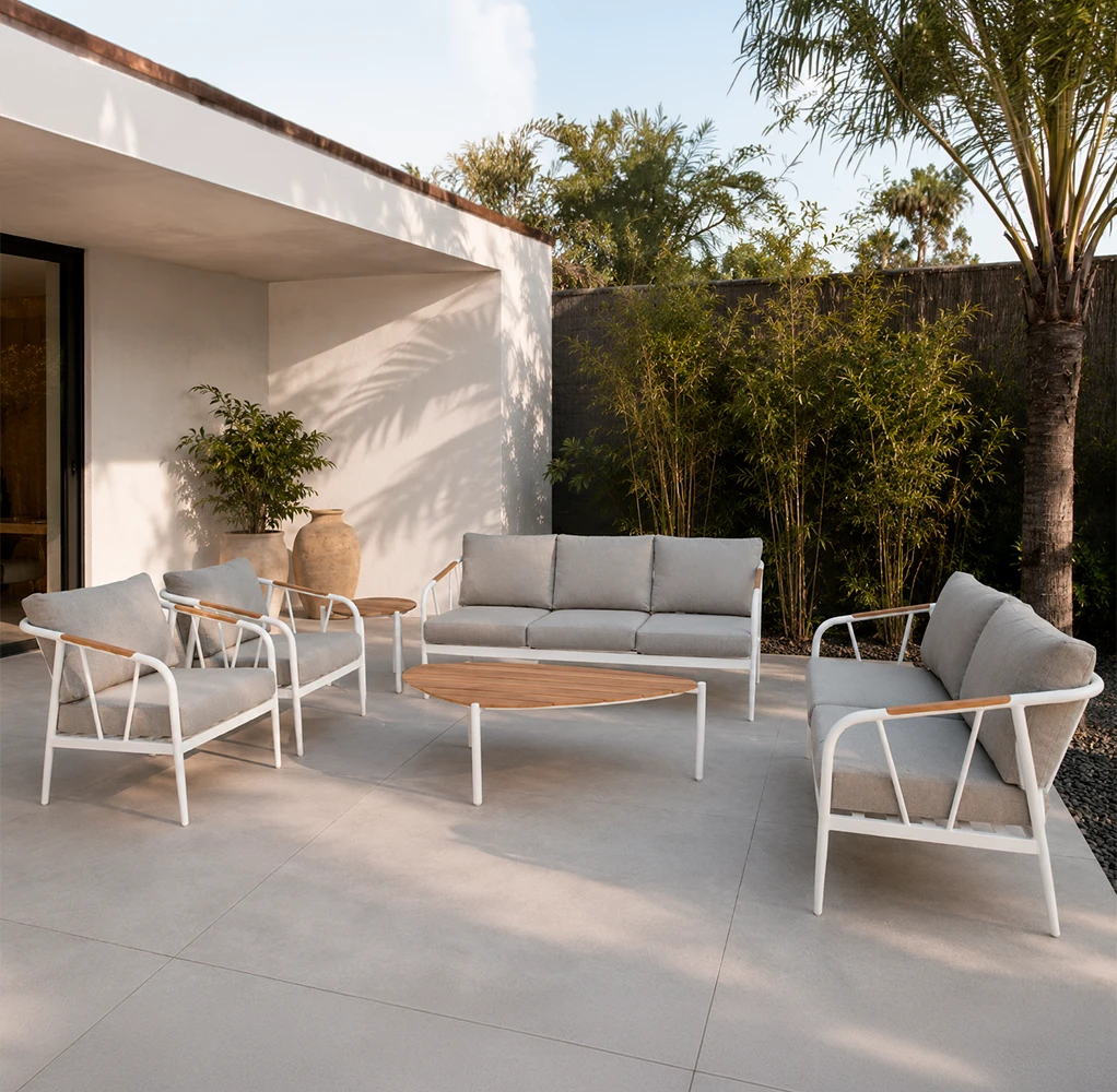 Set terraza sofá 2 plz. + 2 sillones + mesa centro alum. blanco y teka